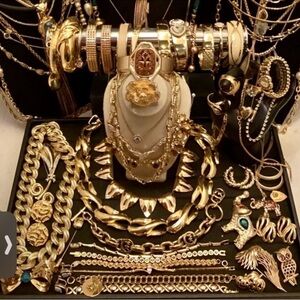 KRISTI’S SPECIAL ~ Ginormous Estate Sale 5 LB Jewelry Lot Vintage Bulk Resell